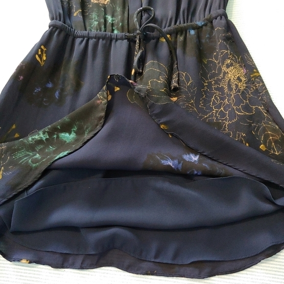 Aritzia Babaton 100% silk 3/4 sleeve button down Bennett Dress - Picture 10 of 14